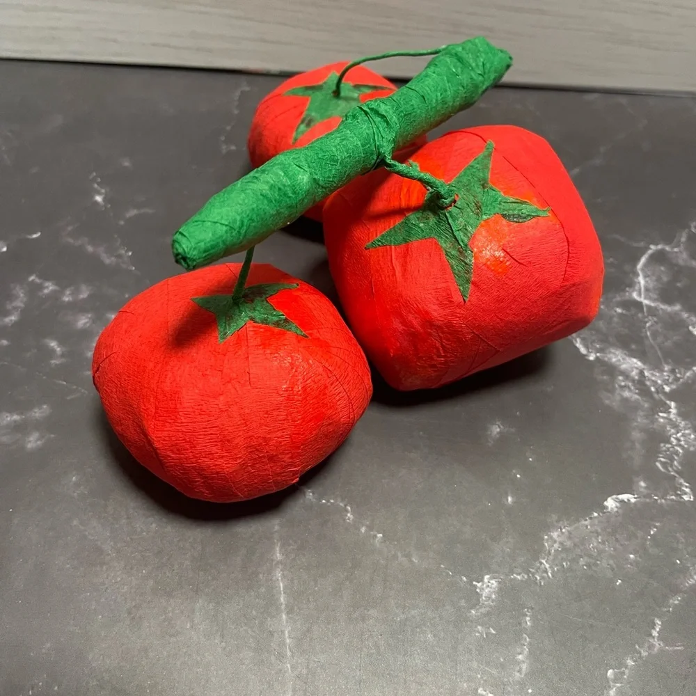 Surprise Ball Tomatoes On The Vine 🍅🍅🍅